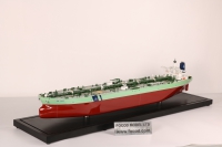 custom made model of 330m Crude Oil Tanker BW LAKE
